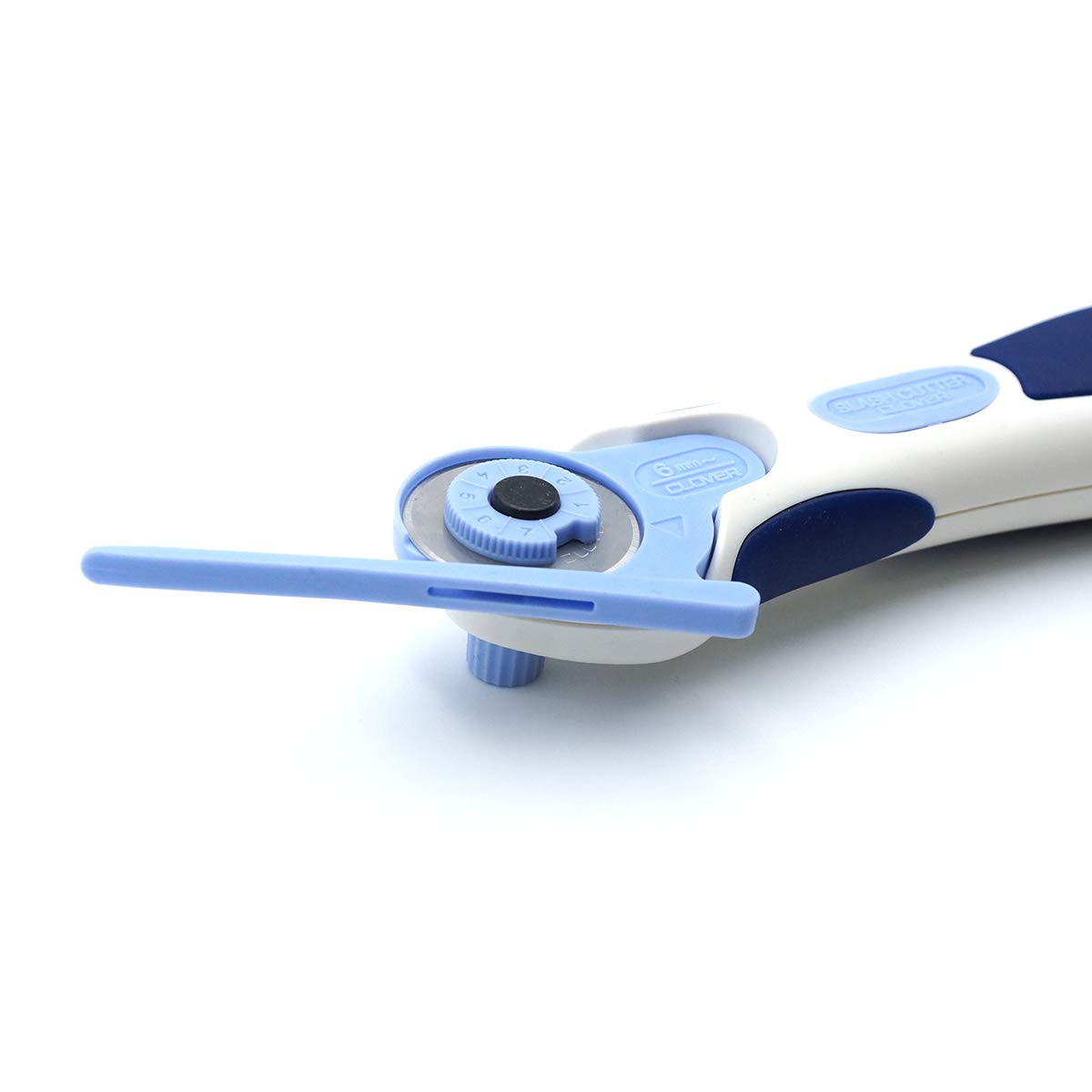 CLOVER♣️HEAD Amazon.com: Clover 499 Slash 28mm Rotary Cutter